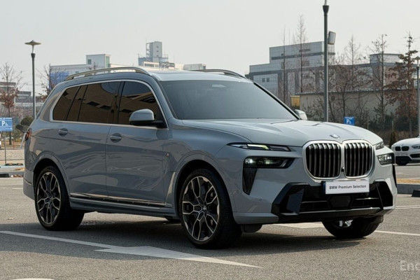 2024 BMW X7 с пробегом 33 623 км