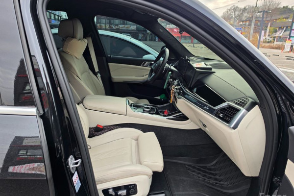 2024 BMW X7 с пробегом 27 000 км