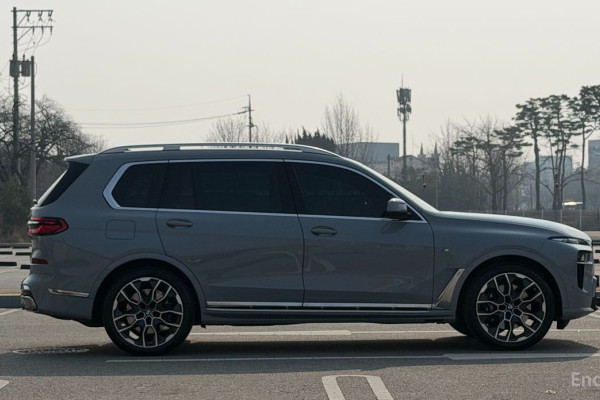 2024 BMW X7 с пробегом 33 623 км