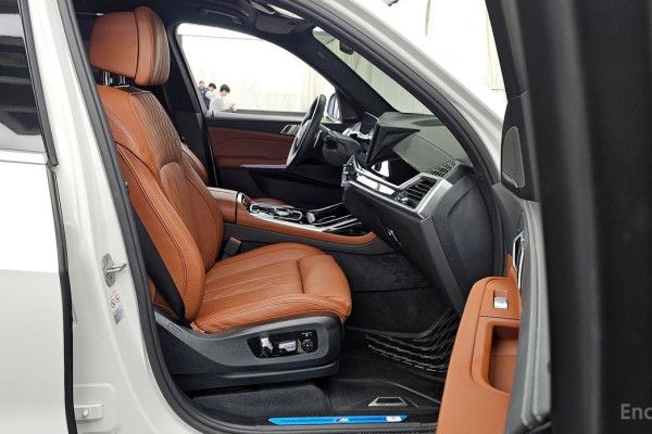 2024 BMW X7 с пробегом 15 952 км