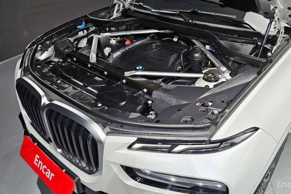 2025 BMW X7 с пробегом 3 273 км