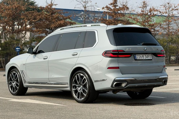 2024 BMW X7 с пробегом 33 623 км