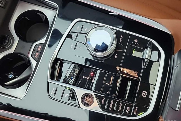 2024 BMW X7 с пробегом 22 599 км