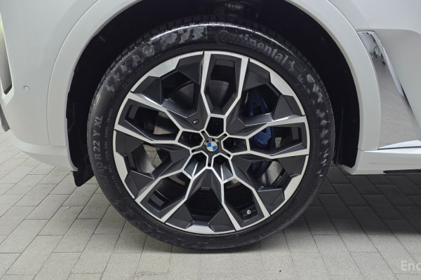 2025 BMW X7 с пробегом 20 790 км