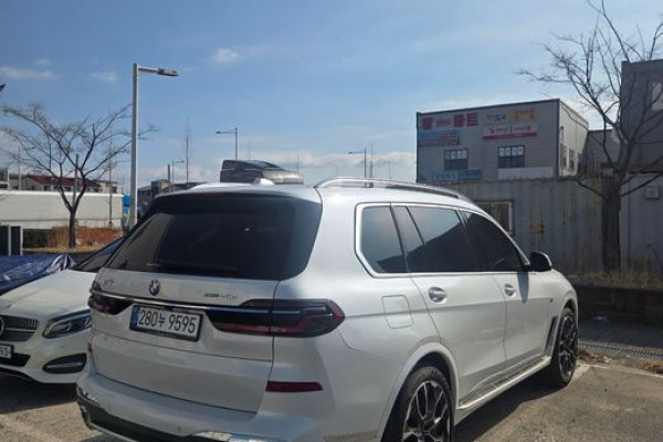 2025 BMW X7 с пробегом 6 000 км