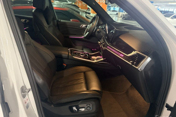 2024 BMW X7 с пробегом 21 857 км