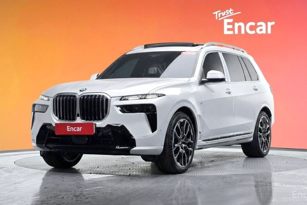 2025 BMW X7 с пробегом 23 км