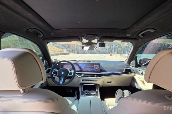 2025 BMW X7 с пробегом 8 764 км