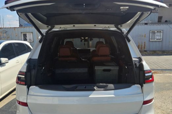 2025 BMW X7 с пробегом 6 000 км