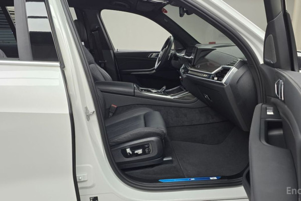 2025 BMW X7 с пробегом 20 790 км