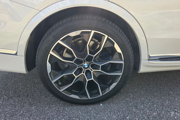 2025 BMW X7 с пробегом 8 764 км