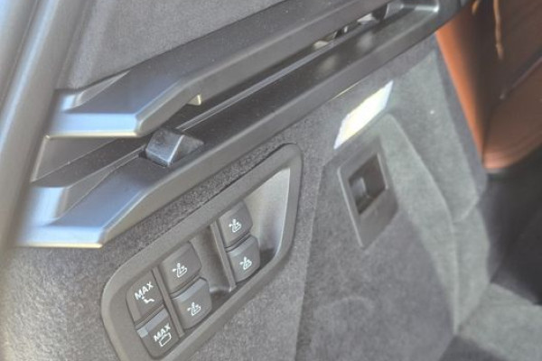 2025 BMW X7 с пробегом 9 222 км