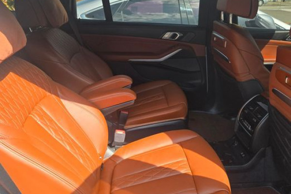 2025 BMW X7 с пробегом 6 000 км