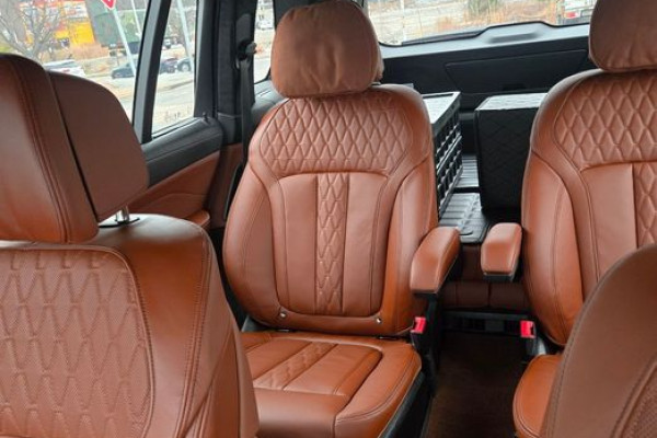 2025 BMW X7 с пробегом 6 000 км