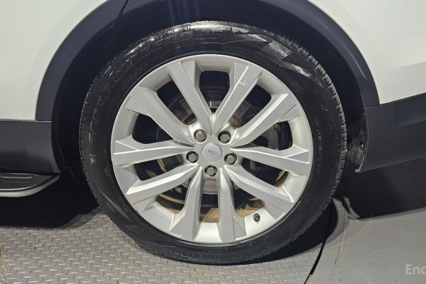 2022 Land Rover Discovery с пробегом 70 256 км