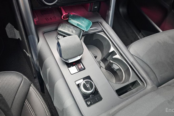 2022 Land Rover Discovery с пробегом 70 256 км