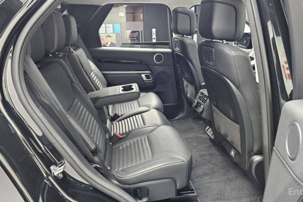 2023 Land Rover Discovery с пробегом 15 592 км