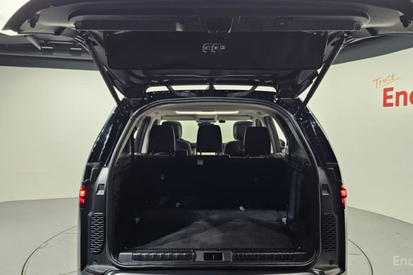 2023 Land Rover Discovery с пробегом 15 592 км