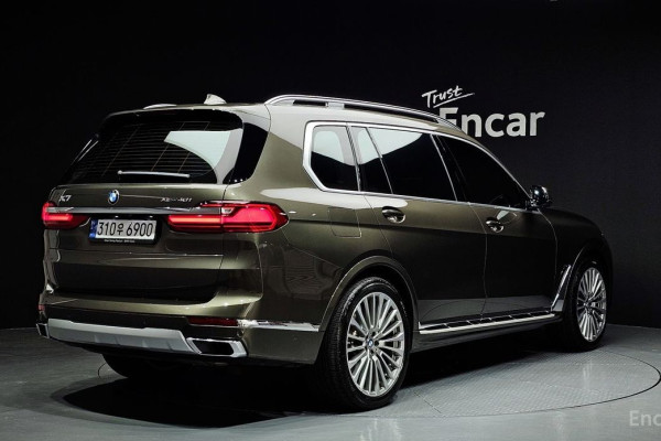 2022 BMW X7 с пробегом 67 377 км