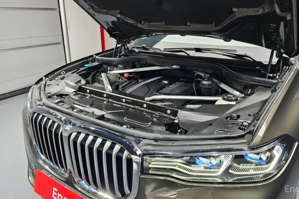 2022 BMW X7 с пробегом 67 377 км