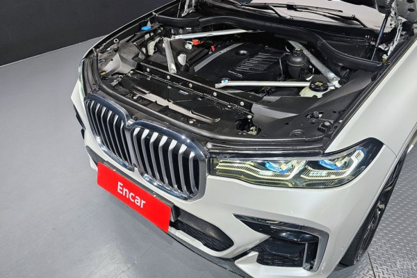 2022 BMW X7 с пробегом 106 094 км