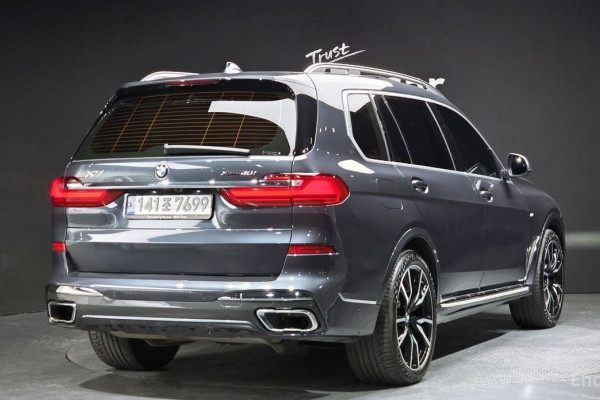 2022 BMW X7 с пробегом 29 822 км
