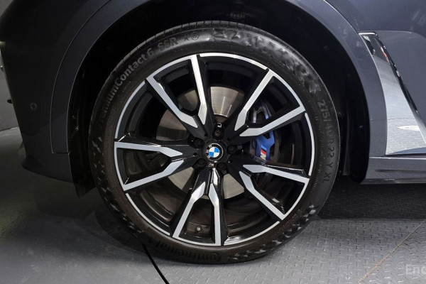 2022 BMW X7 с пробегом 29 822 км