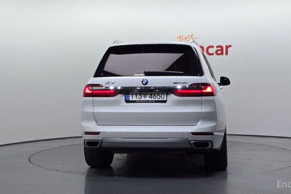 2022 BMW X7 с пробегом 28 932 км