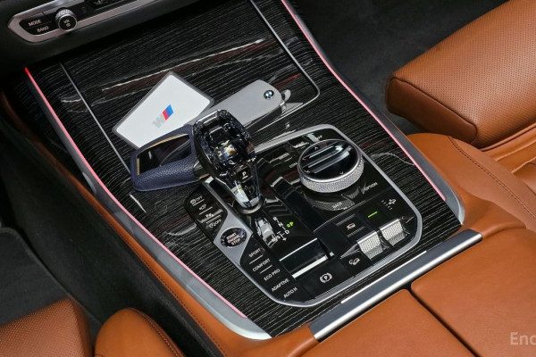 2022 BMW X7 с пробегом 29 822 км
