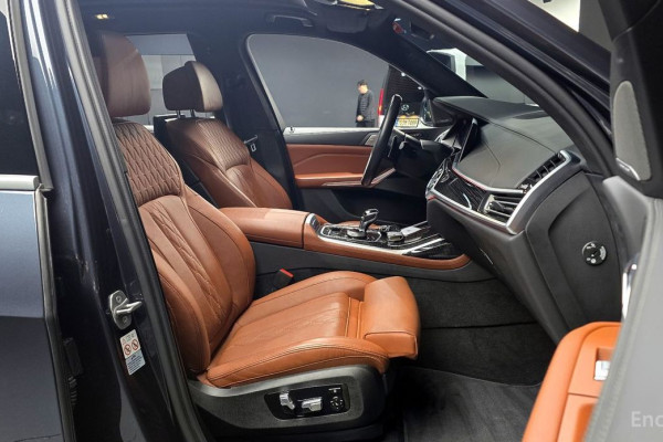 2022 BMW X7 с пробегом 29 822 км