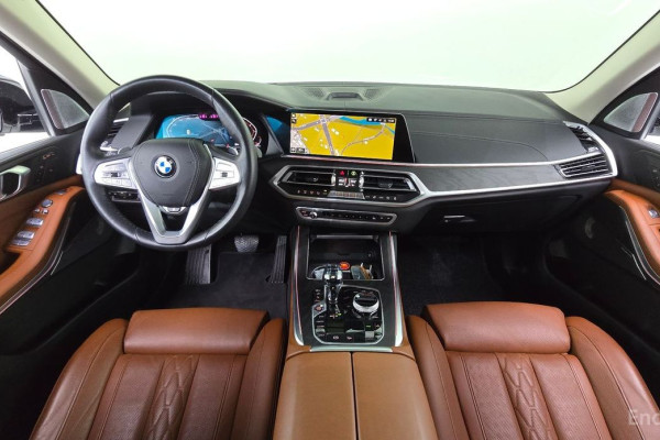 2022 BMW X7 с пробегом 28 932 км