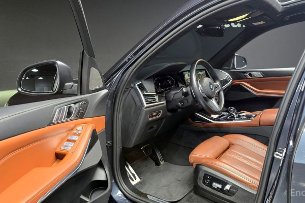 2022 BMW X7 с пробегом 29 822 км