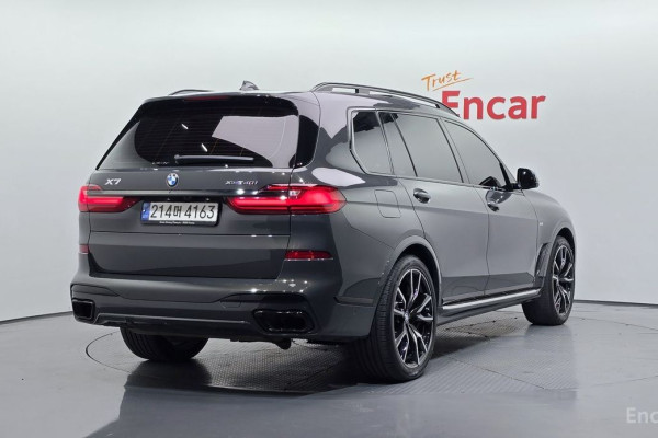 2022 BMW X7 с пробегом 55 519 км