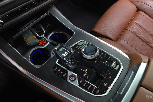 2022 BMW X7 с пробегом 28 932 км