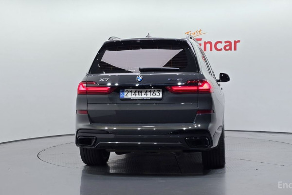 2022 BMW X7 с пробегом 55 519 км
