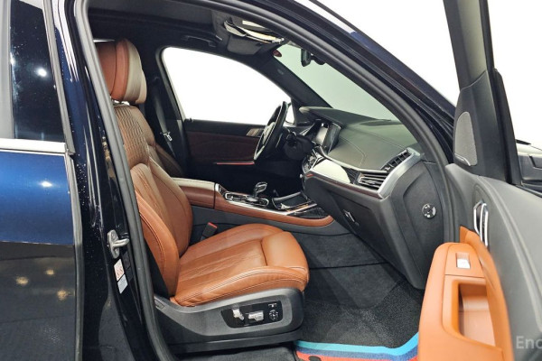 2022 BMW X7 с пробегом 70 218 км