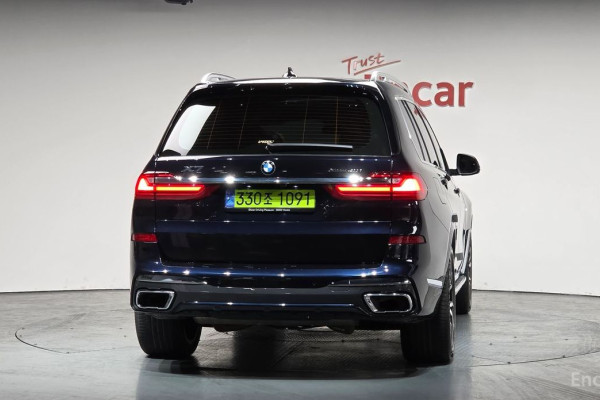 2022 BMW X7 с пробегом 31 333 км