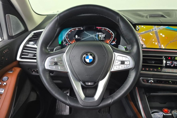 2022 BMW X7 с пробегом 28 932 км