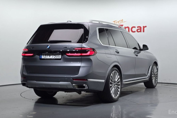 2022 BMW X7 с пробегом 12 240 км