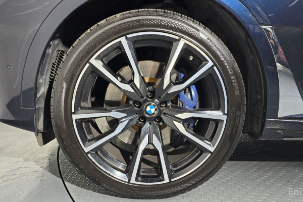 2022 BMW X7 с пробегом 134 098 км