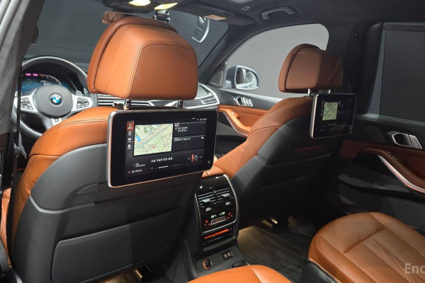 2022 BMW X7 с пробегом 29 822 км