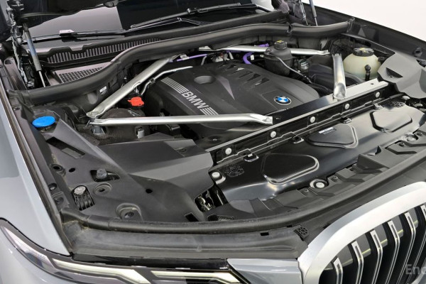 2022 BMW X7 с пробегом 12 240 км