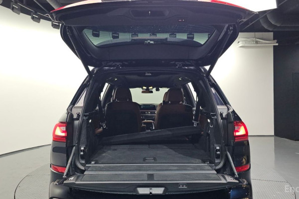 2022 BMW X7 с пробегом 70 218 км