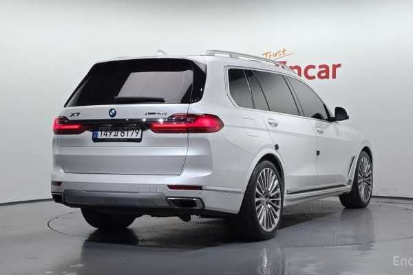 2022 BMW X7 с пробегом 88 797 км