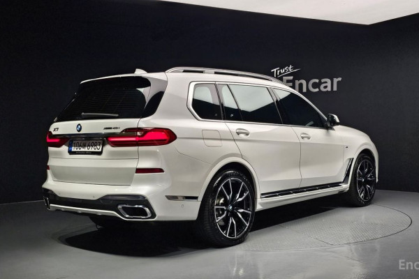 2022 BMW X7 с пробегом 13 913 км