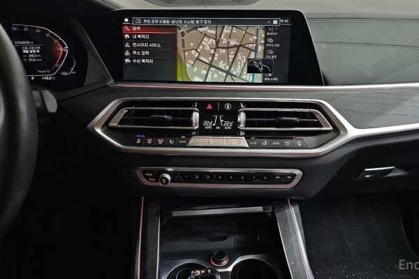 2022 BMW X7 с пробегом 83 318 км