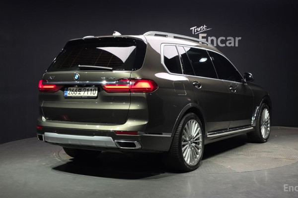 2022 BMW X7 с пробегом 119 221 км