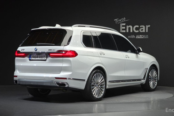 2022 BMW X7 с пробегом 15 872 км