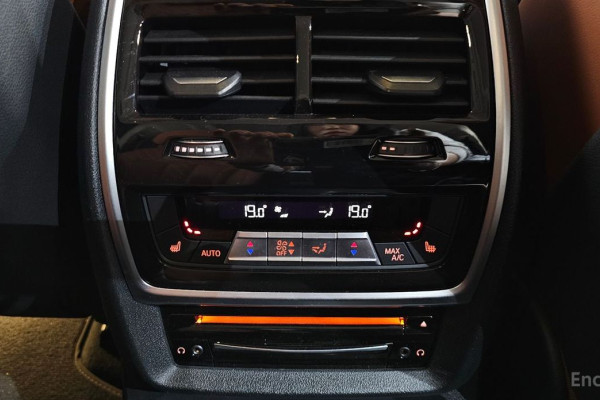 2022 BMW X7 с пробегом 83 318 км