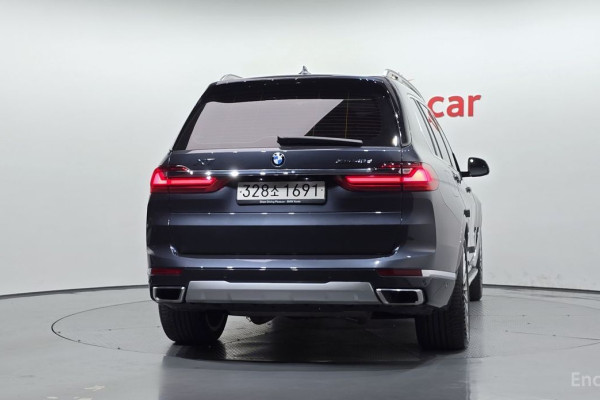 2022 BMW X7 с пробегом 36 982 км